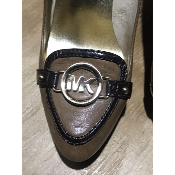 Michael Kors Monogram Heels Brown Slip On Women 7M Logo Pump - Picture 6 of 11